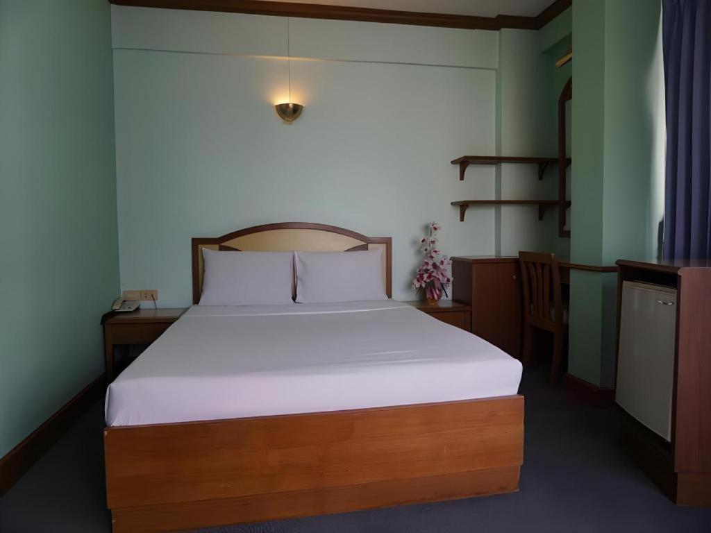 Tanaphat Hatyai Hotel Hat Yai Buitenkant foto