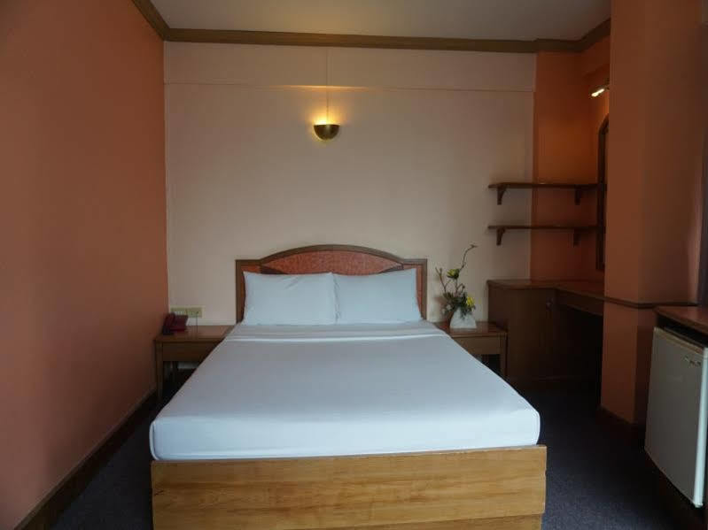 Tanaphat Hatyai Hotel Hat Yai Buitenkant foto